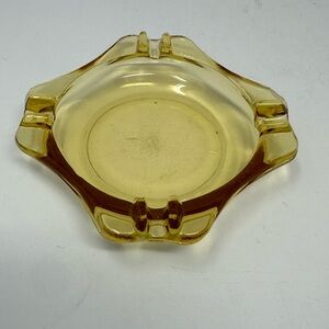 Vintage 4” Amber Glass Cigarette Ashtray 4 Notches Y6